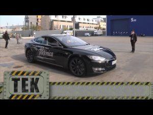 Conectados-con-Tesla-Integracion-Tecnologica-y-Entretenimiento