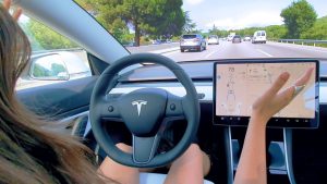 Conduccion-Autonoma-Explorando-la-Tecnologia-en-el-Model-3