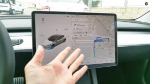 Conectividad-Total-Sistema-Multimedia-del-Tesla-Model-3