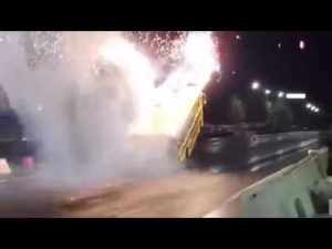 Desafio-de-Autobuses-de-Carreras-Velocidad-y-Agilidad-sobre-Ruedas-Gigantes
