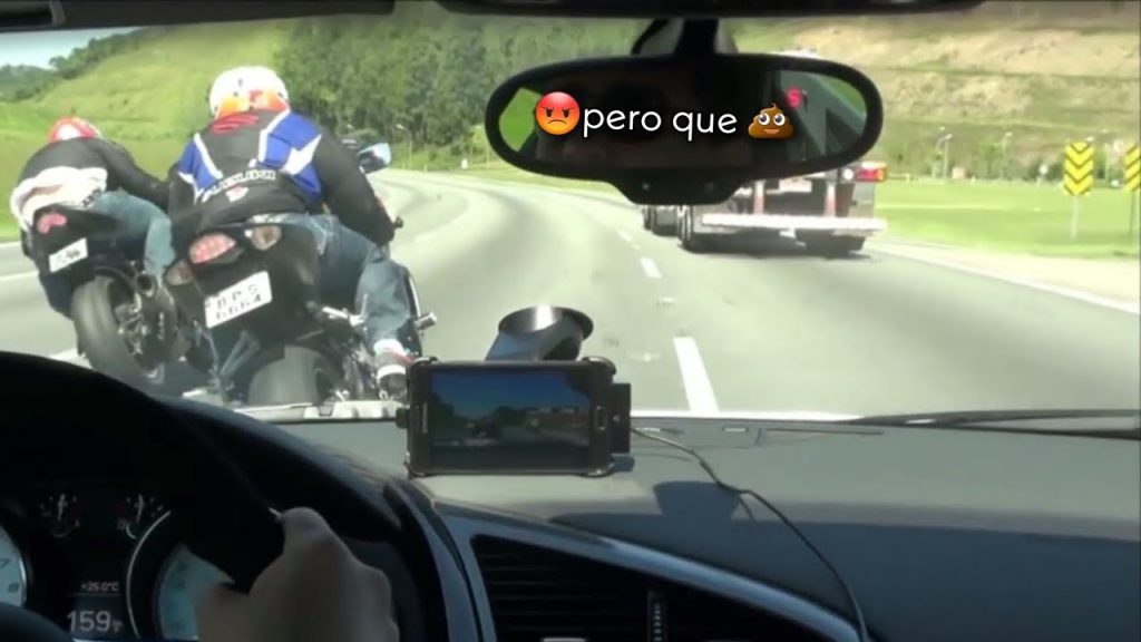 Superbikes-en-Carretera-Motocicletas-de-Alta-Potencia-en-Rutas-Abiertas