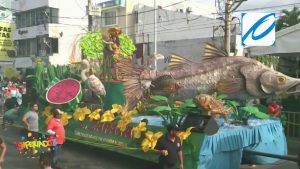 Autos-de-Carnaval-Creaciones-Coloridas-para-Desfiles-Festivos
