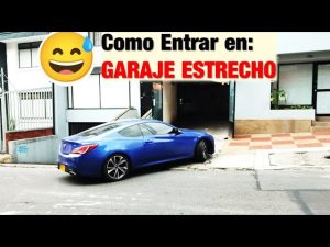 El-Auto-Mas-Estrecho-del-Mundo-Maniobrando-en-Espacios-Reducidos