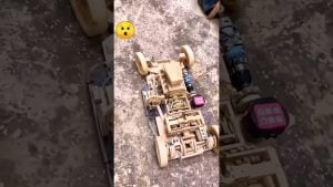 Motores-de-Madera-La-Insolita-Construccion-de-Autos-con-Motor-de-Madera