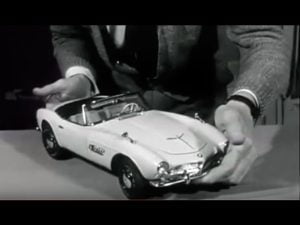 Recreando-Autos-Clasicos-en-Miniatura-Modelos-a-Escala-con-Detalles-Asombrosos