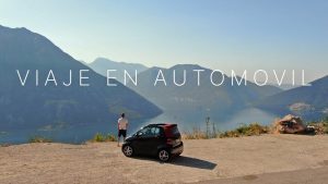 Viaje-en-el-Tiempo-en-Autos-de-Epoca-Recorriendo-Carreteras-con-Estilo