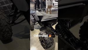 Cyberquad-Powerbank-Recargando-Dispositivos-con-Aventura