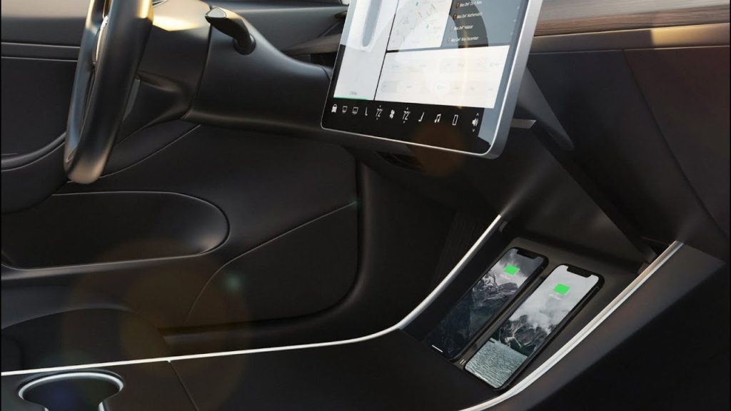 Tesla-Model-3-Wireless-Charging-Pad-Simplificando-la-Carga - MotorPress Tesla-Model-3-Wireless-Charging-Pad-Simplificando-la-Carga