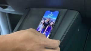 Tesla-Wireless-Phone-Charger-Carga-tu-Telefono-con-Elegancia