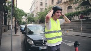 Cómo las ZBE están fomentando el uso de bicicletas y patinetes eléctricos