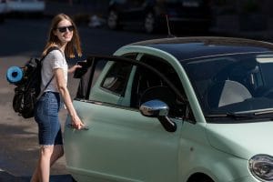 555049 - Tu coche sin carnet